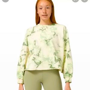 Lululemon LA oversized crop crew